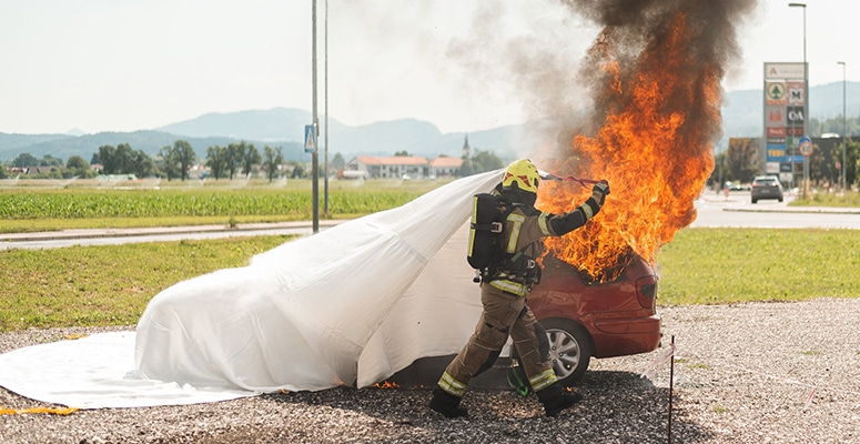 Brandbekämpfung von Elektroautos